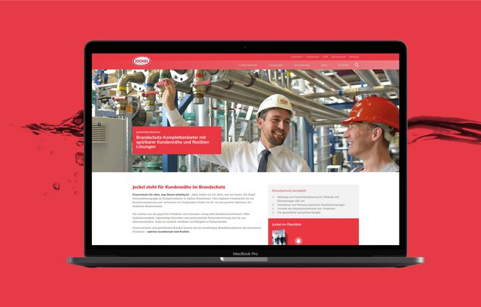 Laptop mit Startseite | mittelständisches Unternehmen