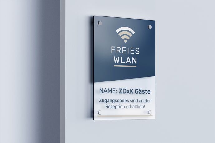 Schild im Wartezimmer für freies Wlan