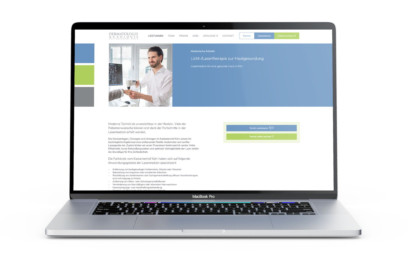 webdesign-dermatologische-praxis Köln Leistungseite, Arzt bei einer Behandlung zur Lasertherapie
